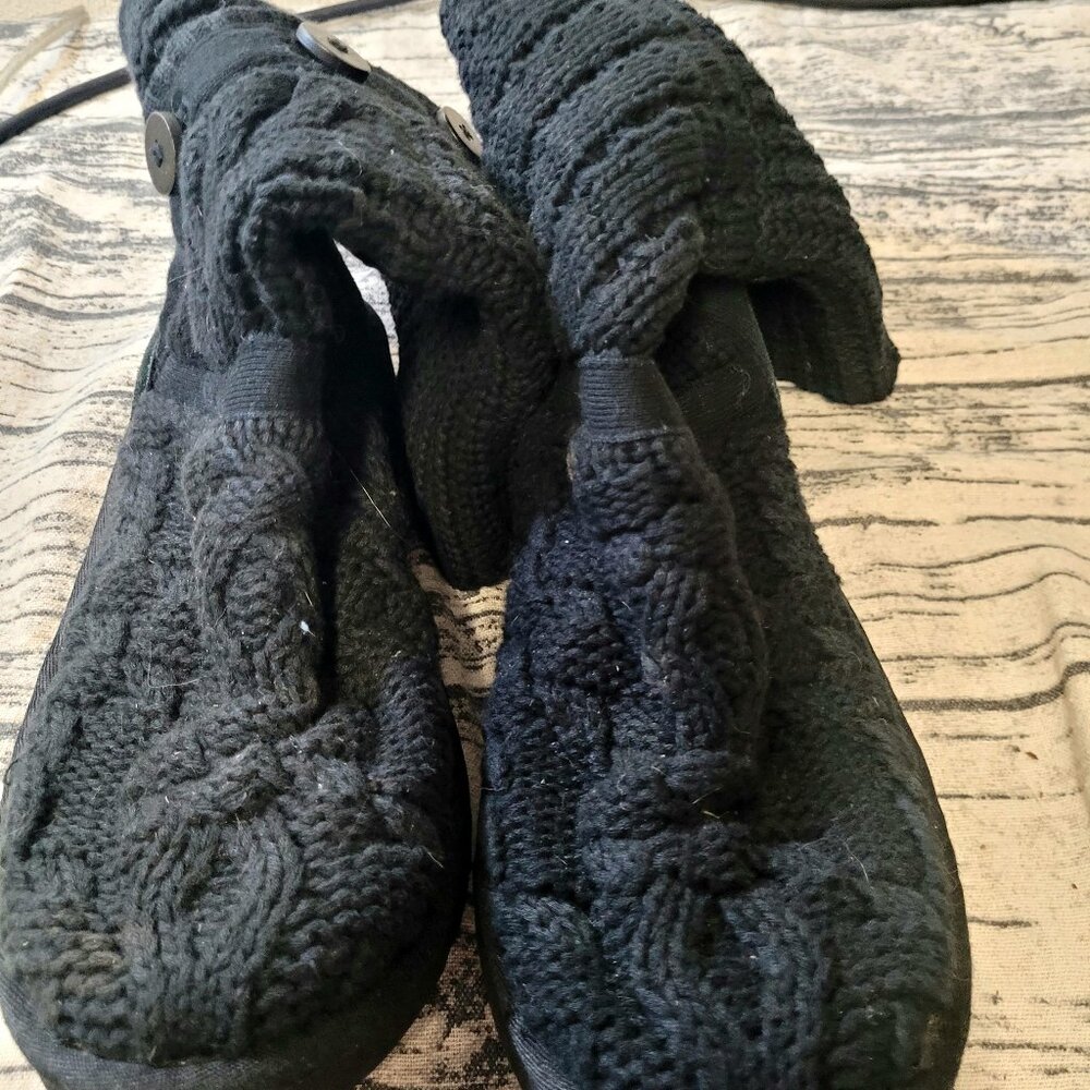 UGG - Picture 4 of 6